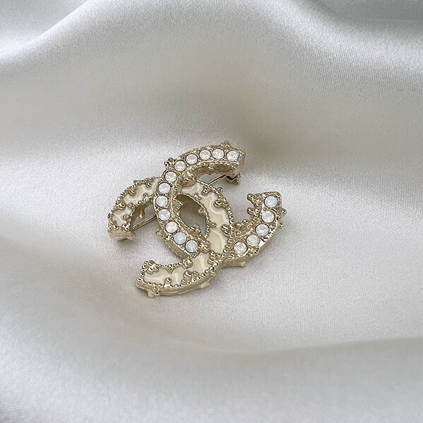 Брошь Chanel