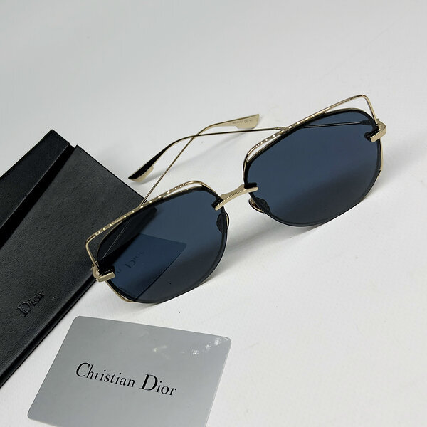Солнцезащитные очки Dior