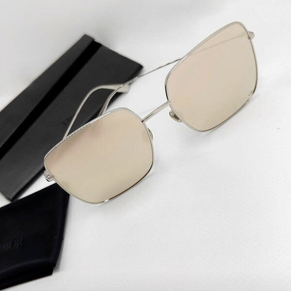 Солнцезащитные очки Dior