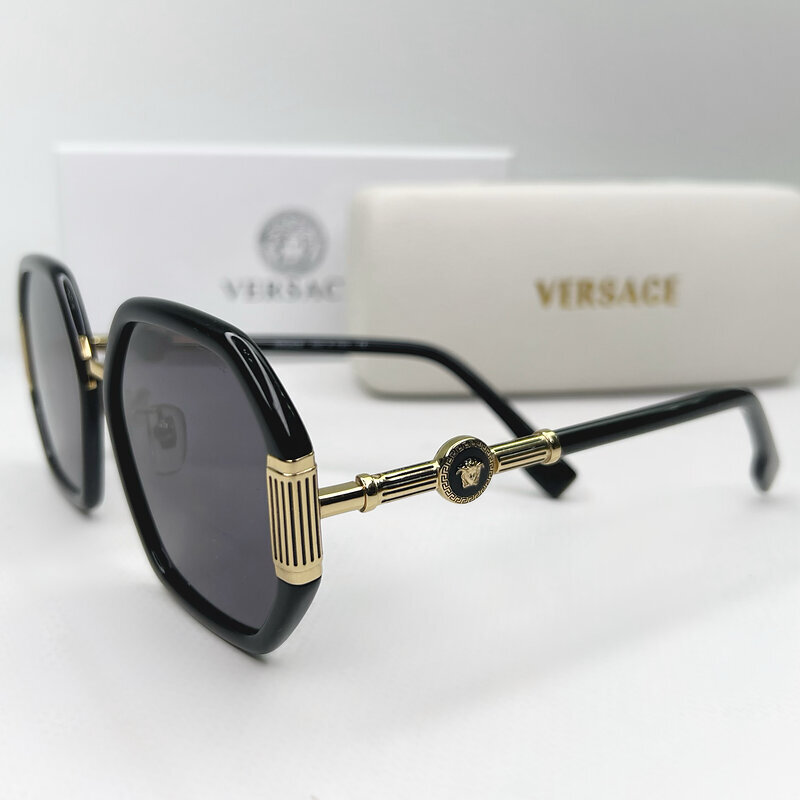 Солнцезащитные очки Versace