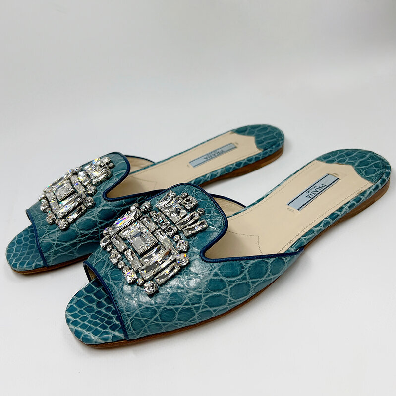 Шлёпанцы Prada из кожи крокодила